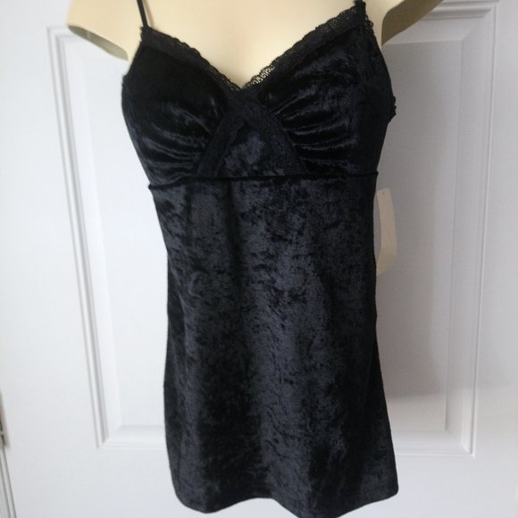 True Freedom Tops - Nwt TRUE FREEDOM Velvet Spaghetti Strap Tank Sz S